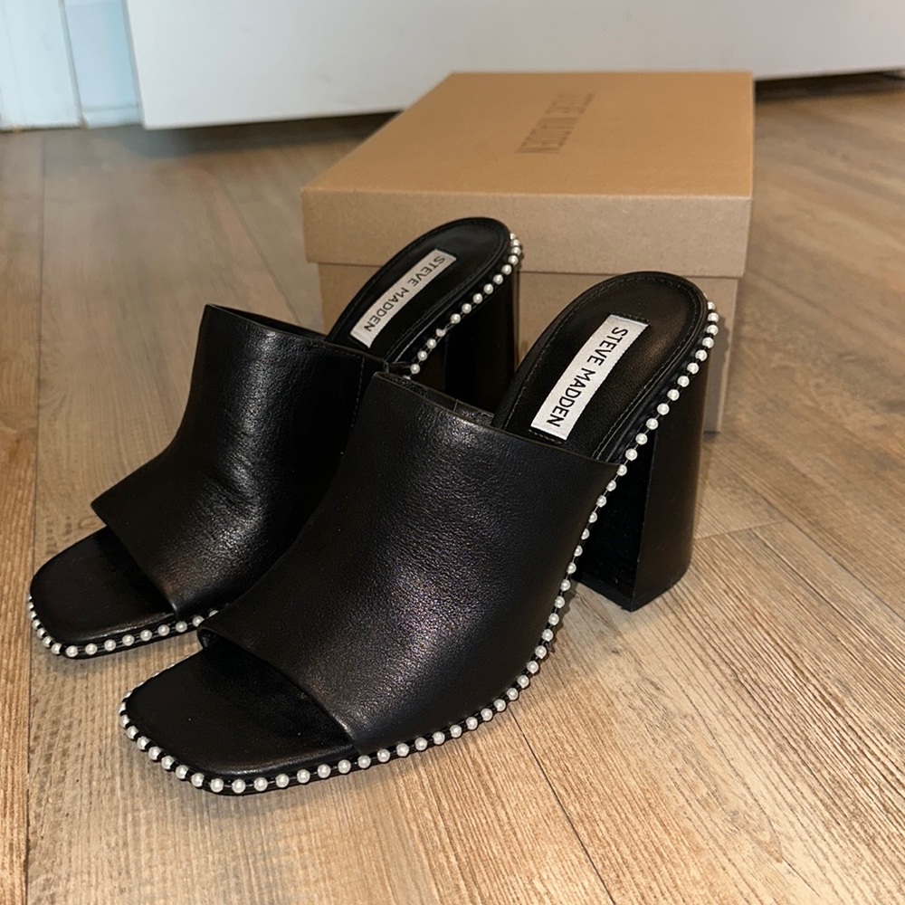 Steve Madden Decoded heels